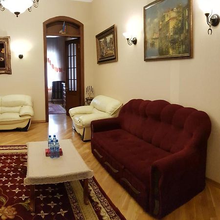 Gulluoglu Royal Suite Luxury Apartment Bakoe Buitenkant foto