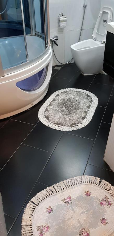 Gulluoglu Royal Suite Luxury Apartment Bakoe Buitenkant foto