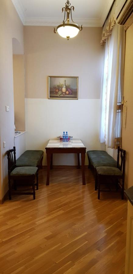 Gulluoglu Royal Suite Luxury Apartment Bakoe Buitenkant foto