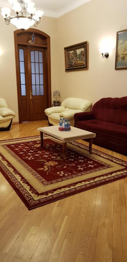 Gulluoglu Royal Suite Luxury Apartment Bakoe Buitenkant foto